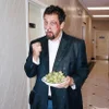Эмодзи Adam Sandler