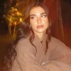 Эмодзи Dua Lipa