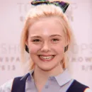 Стикер Эль Фаннинг
