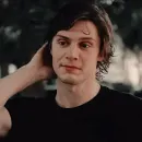 Evan Peters