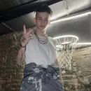 Стикер Даня Милохин😍