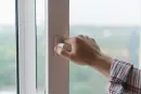 Стикер Душновато