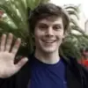 Стикер Эван Питерс