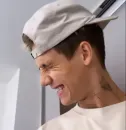 Стикер джей