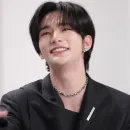 Стикер HYUNJIN