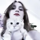 Стикер Maude Apatow