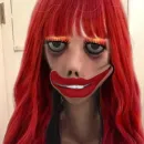 Стикер момо