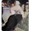 Стикер пиздатые 😘