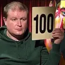 Стикер смотрю русское тв и радуюсь жизни